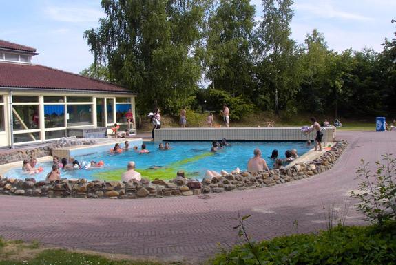 Außenswimmingpool | Ferienpark Weerterbergen